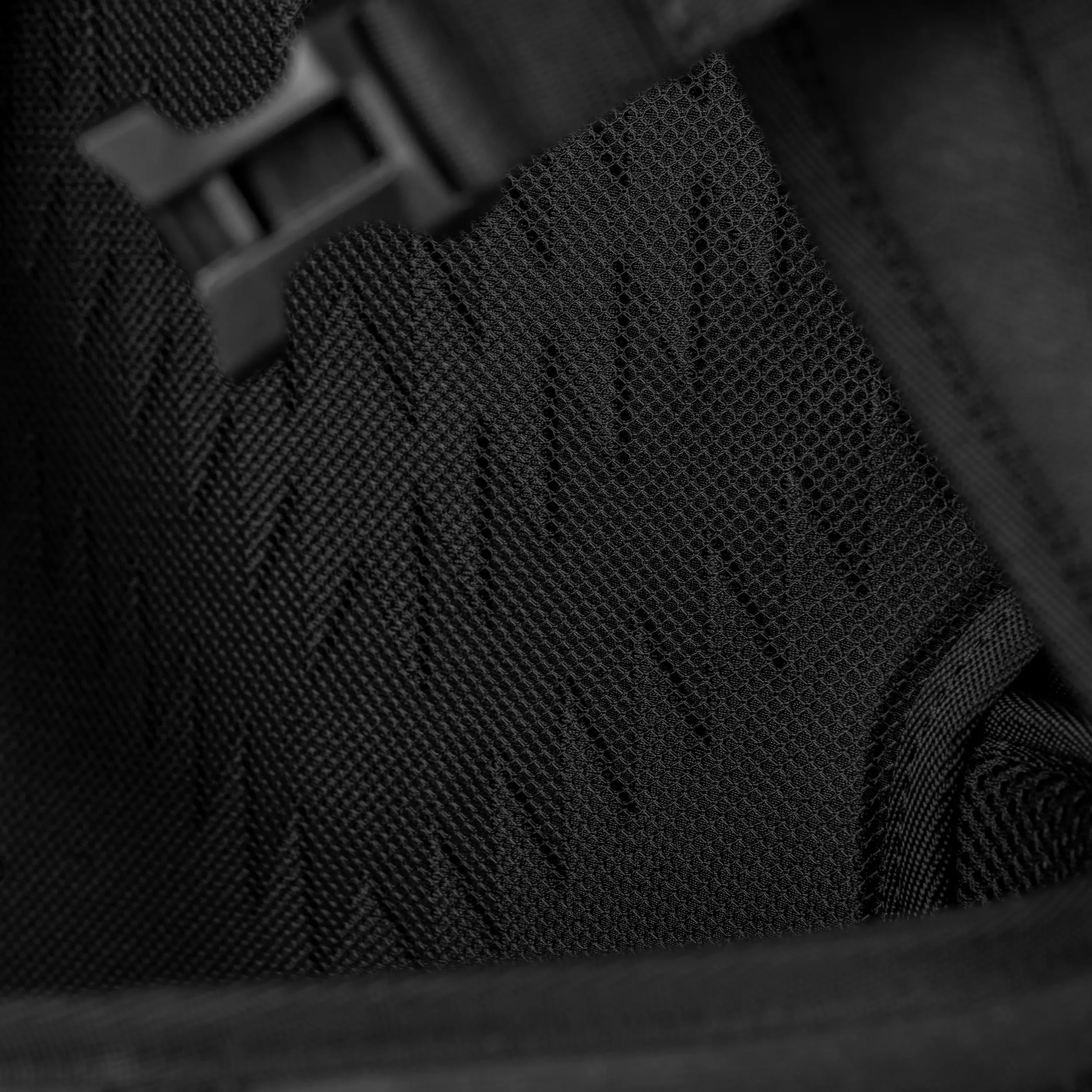 30L Dry Backpack - Image 4