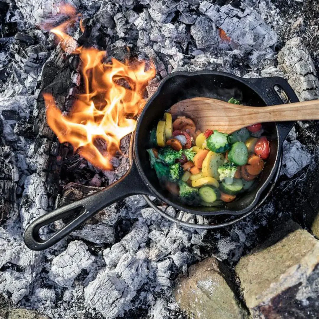 Cast Iron Saucepan with Lid 2L - Image 2