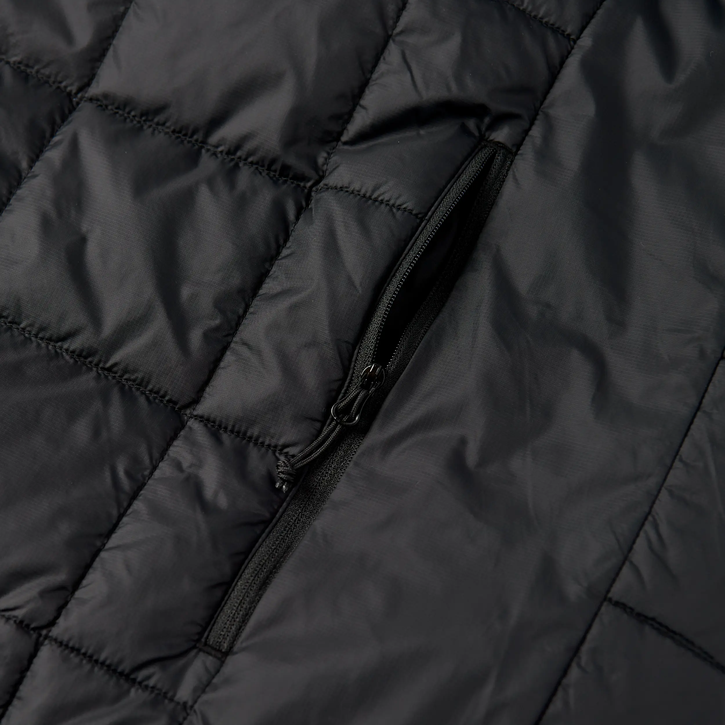 M's Seasonal Lightweight Insulated Vest - Image 5