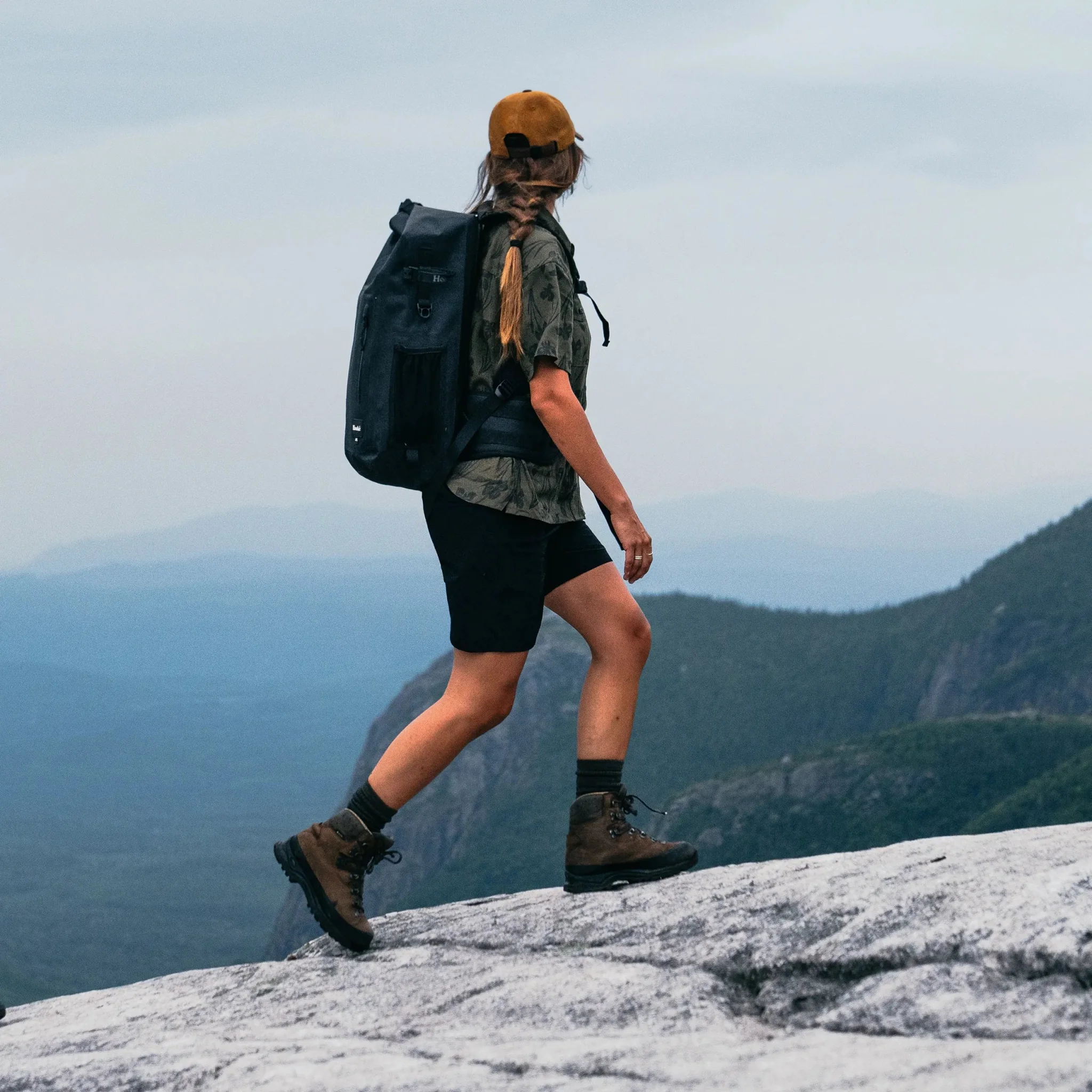 W's Expedition Shorts - Image 5