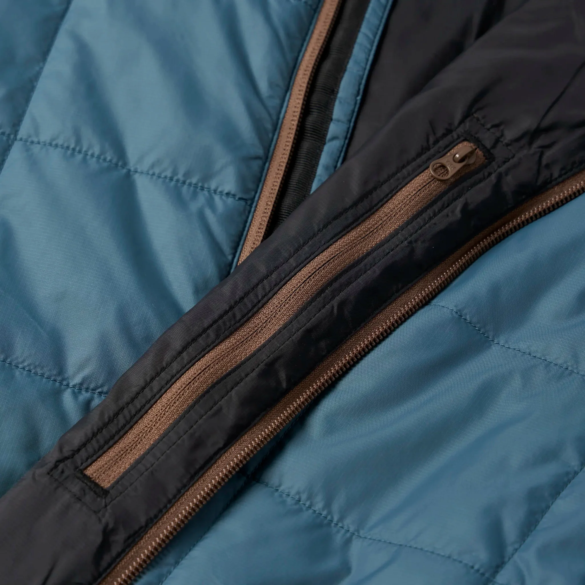 W's Seasonal Lightweight Insulated Vest - Image 7
