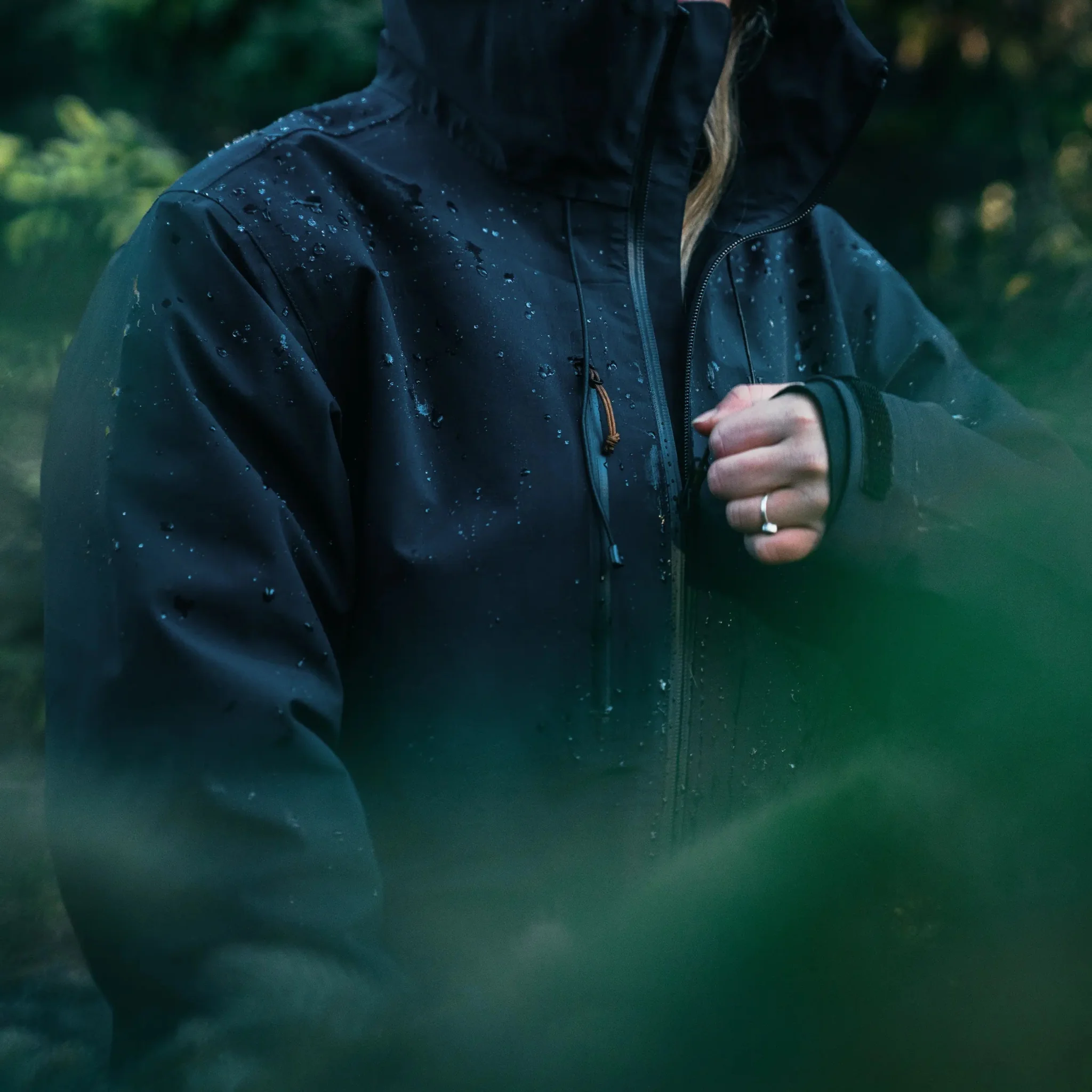 W's Cascapedia Hardshell Jacket - Image 5