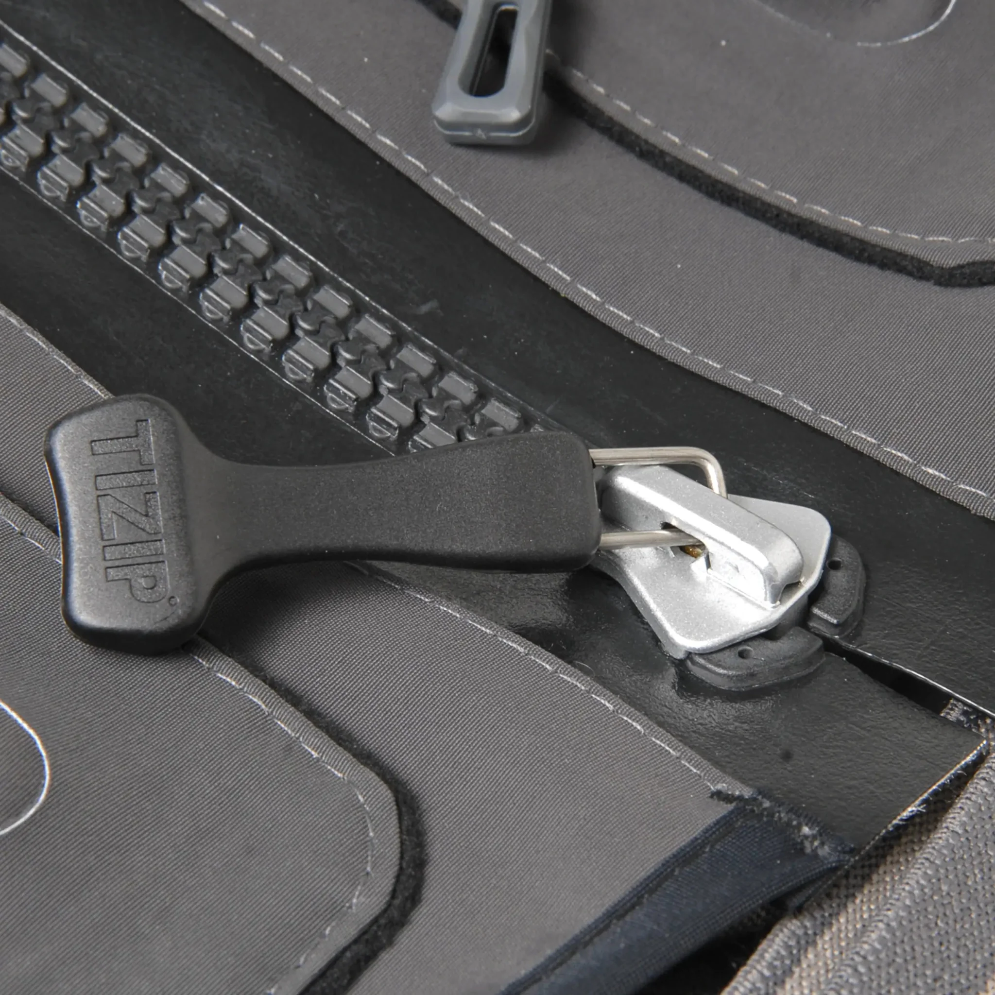 Laxa 2.0 Zip Waders - Image 3