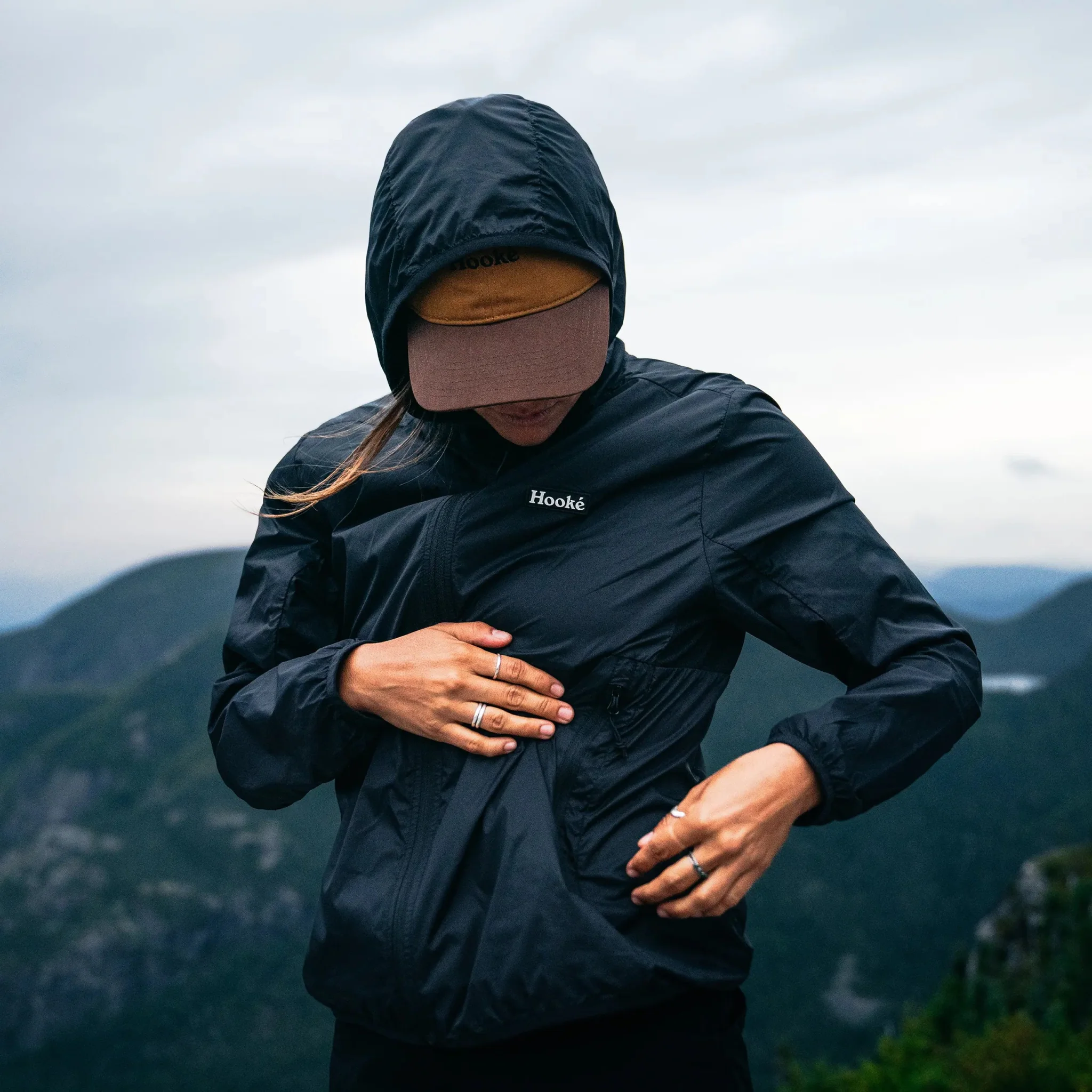W's Dome Windbreaker Jacket - Image 2