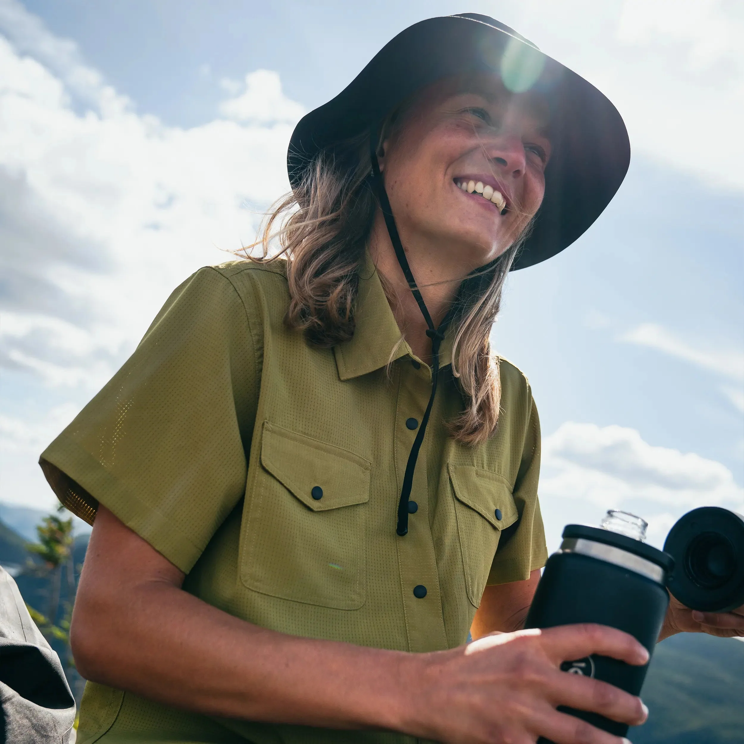 W's Okanagan Micro-Perforated Short Sleeve Shirt - Image 2